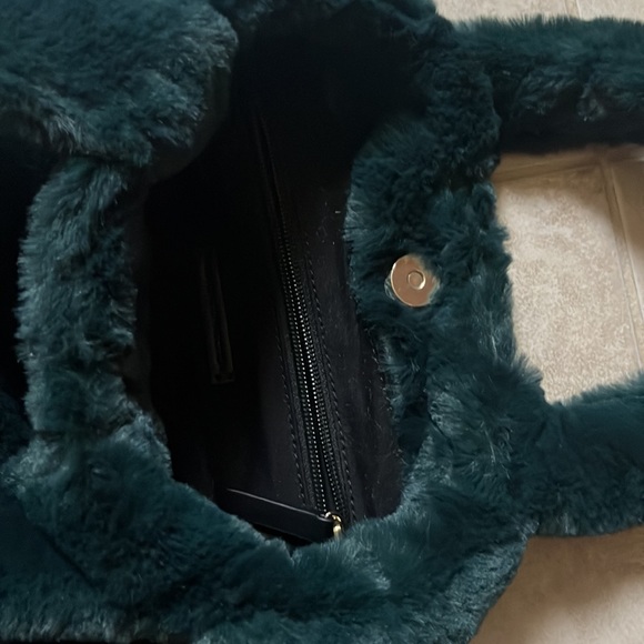 faux fur bag - Picture 4 of 4